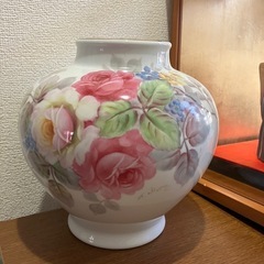 陶器　バラ🌹の花瓶