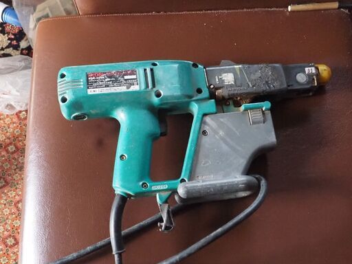 スクリュードライバー、リョウビ、DIY,電動工具、日曜大工、動作OK