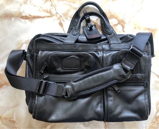 TUMI ビジネスバッグ ブラック レザー 7.75674.1041