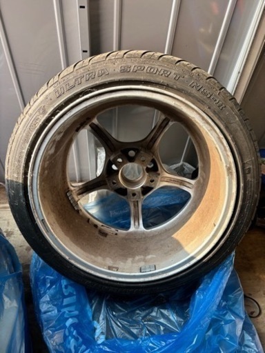 RAYS 57c : 17インチ 8.5j +30 2本