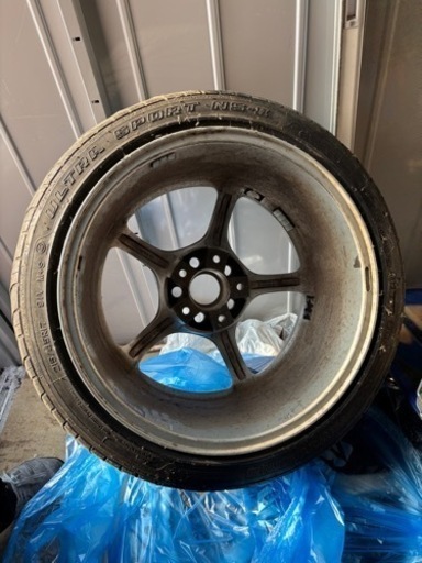 RAYS 57c : 17インチ 8.5j +30 2本