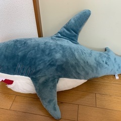 サメ　BIG  　ぬいぐるみ