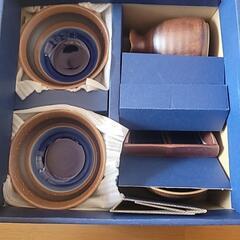 ＜お約束中＞新品の皿、徳利の画像