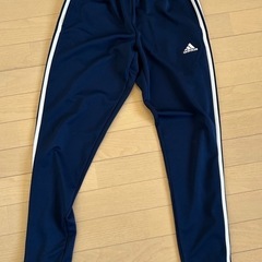 adidas ジャージパンツ