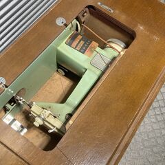 店頭引き渡し 中古 現状品 BROTHER ブラザー 足踏みミシン アンティーク インテリア レトロ 動作未確認の画像