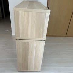 IKEA 食器棚の画像