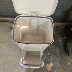 【済】分別ペダルペール 2段 ゴミ箱の画像