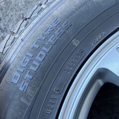 バリ溝 スタッドレス 215/70R16 5H PCD114.3ダンロップ ウィンターマックス デリカ アウトランダー の画像
