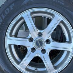バリ溝 スタッドレス 215/70R16 5H PCD114.3ダンロップ ウィンターマックス デリカ アウトランダー の画像