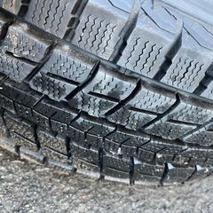 バリ溝 スタッドレス 215/70R16 5H PCD114.3ダンロップ ウィンターマックス デリカ アウトランダー の画像