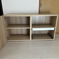 IKEA 食器棚の画像