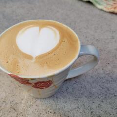 デロンギ デディカ アルテ エスプレッソ・カプチーノメーカー ベージュ

の画像