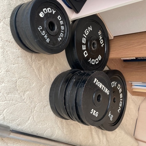 ジョイント式バーベルシャフト　プレート計90kg セット