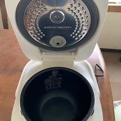 アイリスオーヤマ低糖質炊飯器の画像