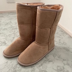 新品未使用　ムートンブーツ　24.5cm
　ブーツ　靴の画像
