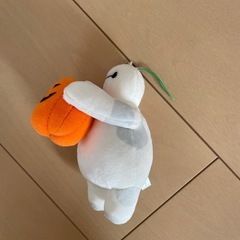ベイマックスのぬいぐるみとキーホルダーの画像