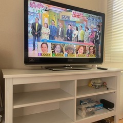 テレビ、テレビ台