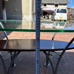 ガラステーブルの画像