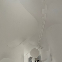 3/24まで　フロアライト　2灯　電球付きの画像