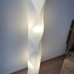3/24まで　フロアライト　2灯　電球付きの画像