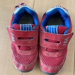 中古スニーカー18㎝