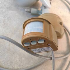 【中古動作確認品】オーム電機　防犯　ハロゲンセンサーライト　LU150 の画像