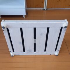 未使用訳あり ペット　マット　寝具　ベンチ ホワイト　白色　小型犬　クッション　あご枕　犬用品　猫用品の画像