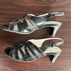 再値下げしました　細身の靴５足　安く譲ります　その１，２，更に一足追加して値下げの画像