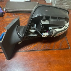 ヴィッツ 90系 左下サイドミラー 手動 カバー無し