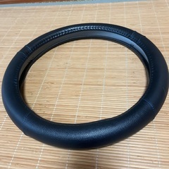 車のハンドルカバー