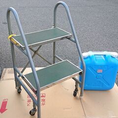🔴山口市、移動式踏み台￥28000位⇒￥5800🔴キャスタ…