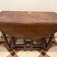 ドロップリーフテーブルの画像