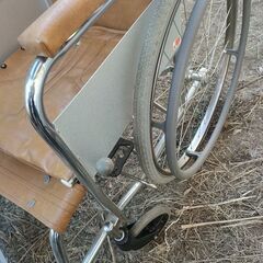 革　車椅子　の画像