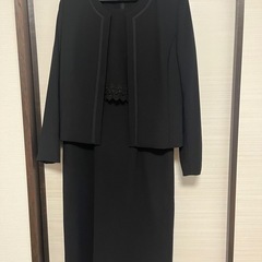 【美品】ブラックフォーマル　9号【レディース】