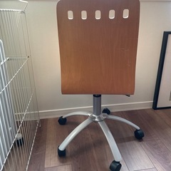 オフィス椅子の画像
