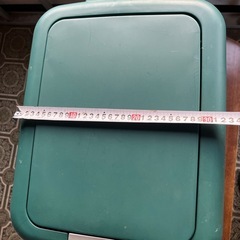 　グリーンの可愛いダストボックス　の画像