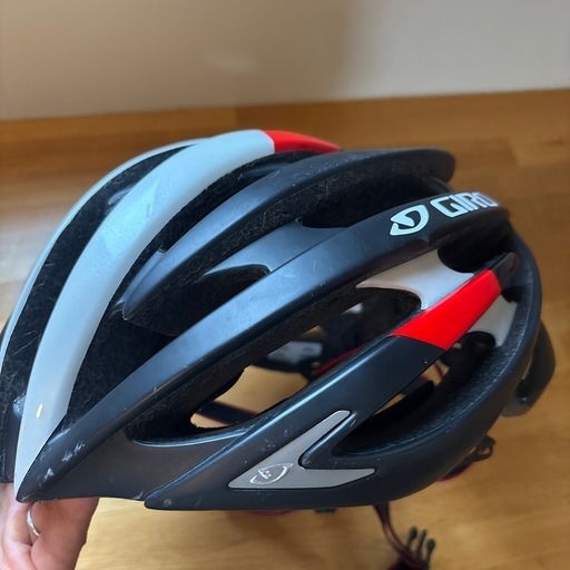 ロードバイク　ヘルメット　GIRO　