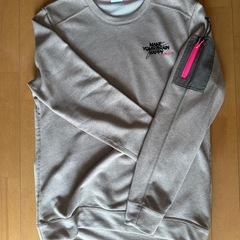 ナイキ　NIKE トレーナー　Sサイズ（大きめ）