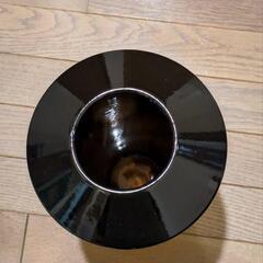 【新品】シックな花瓶の画像