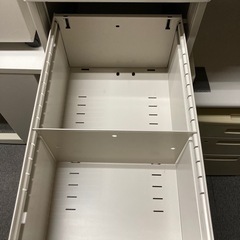 コクヨ 脇机 カギ有 サイドデスク 中古の画像