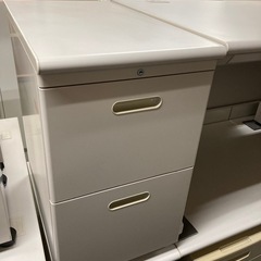 コクヨ 脇机 カギ有 サイドデスク 中古の画像