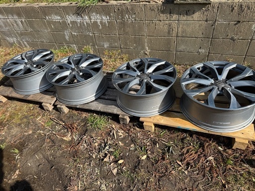 アウディ純正　アルミホイール20インチ