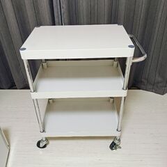 2/24までキャスター付きスチールシェルフ