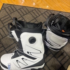 スノーボード用シューズの画像