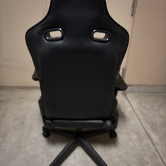 ゲーミングチェアの画像