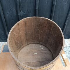 アンティーク バレルプランター 樽の画像