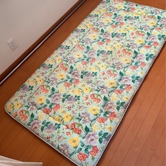 花柄敷布団