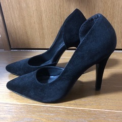 グレイル　パンプス　24.5センチ
の画像