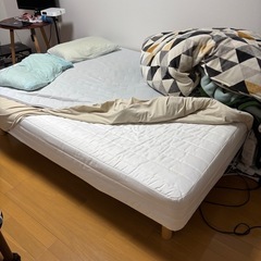 無印マットレス足付き
