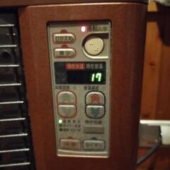 【お譲り先決まりました】床暖パネル付きFFストーブの画像
